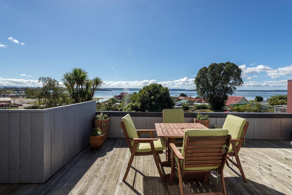 Lakeside City Apartments - Penthouse And Studio Rotorua Exterior photo