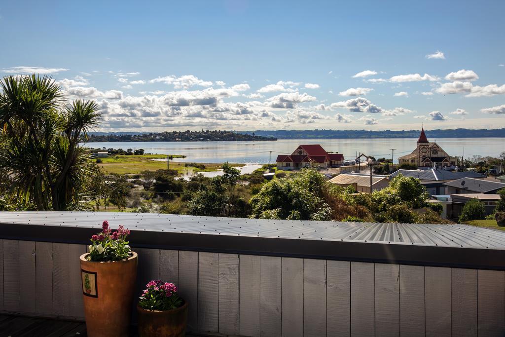 Lakeside City Apartments - Penthouse And Studio Rotorua Exterior photo