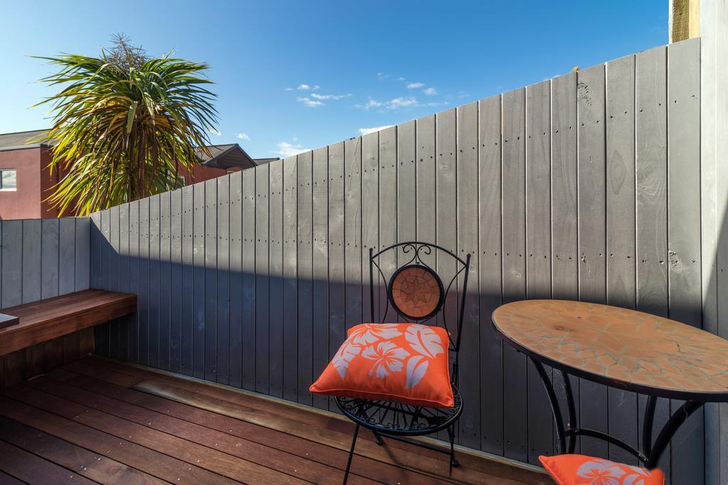 Lakeside City Apartments - Penthouse And Studio Rotorua Exterior photo