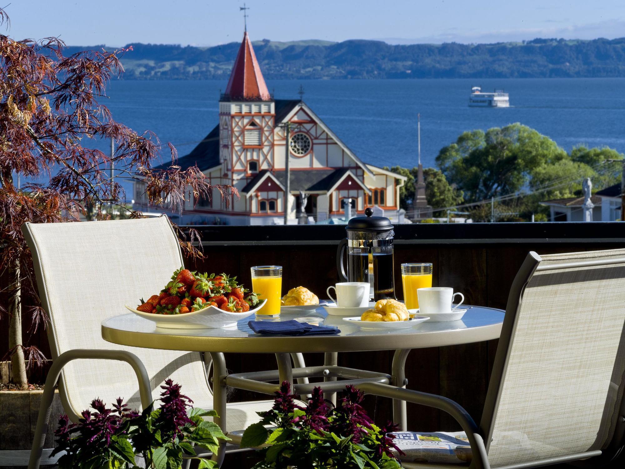 Lakeside City Apartments - Penthouse And Studio Rotorua Exterior photo