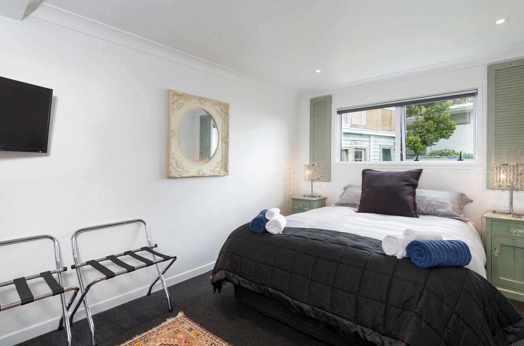Lakeside City Apartments - Penthouse And Studio Rotorua Exterior photo