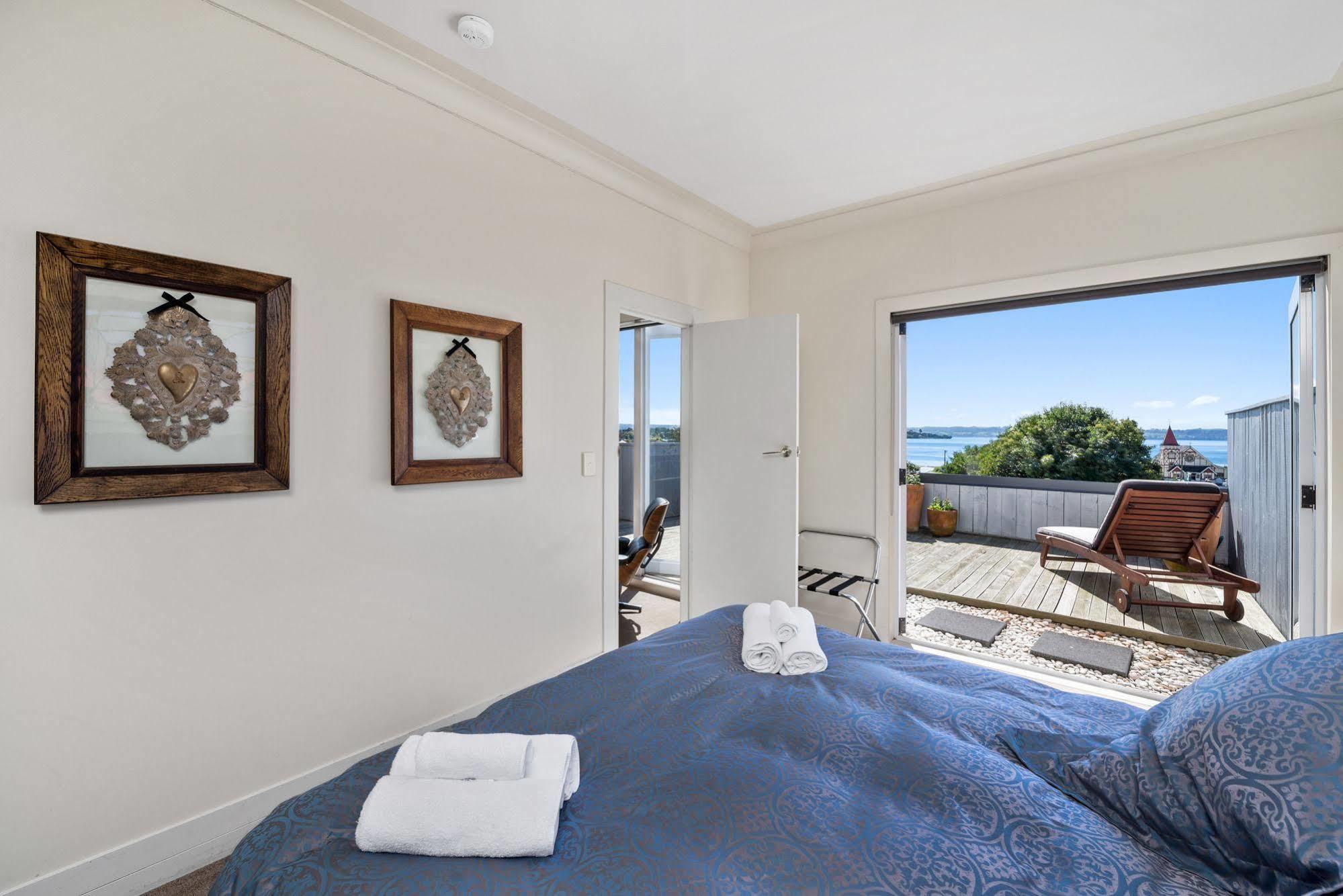 Lakeside City Apartments - Penthouse And Studio Rotorua Exterior photo