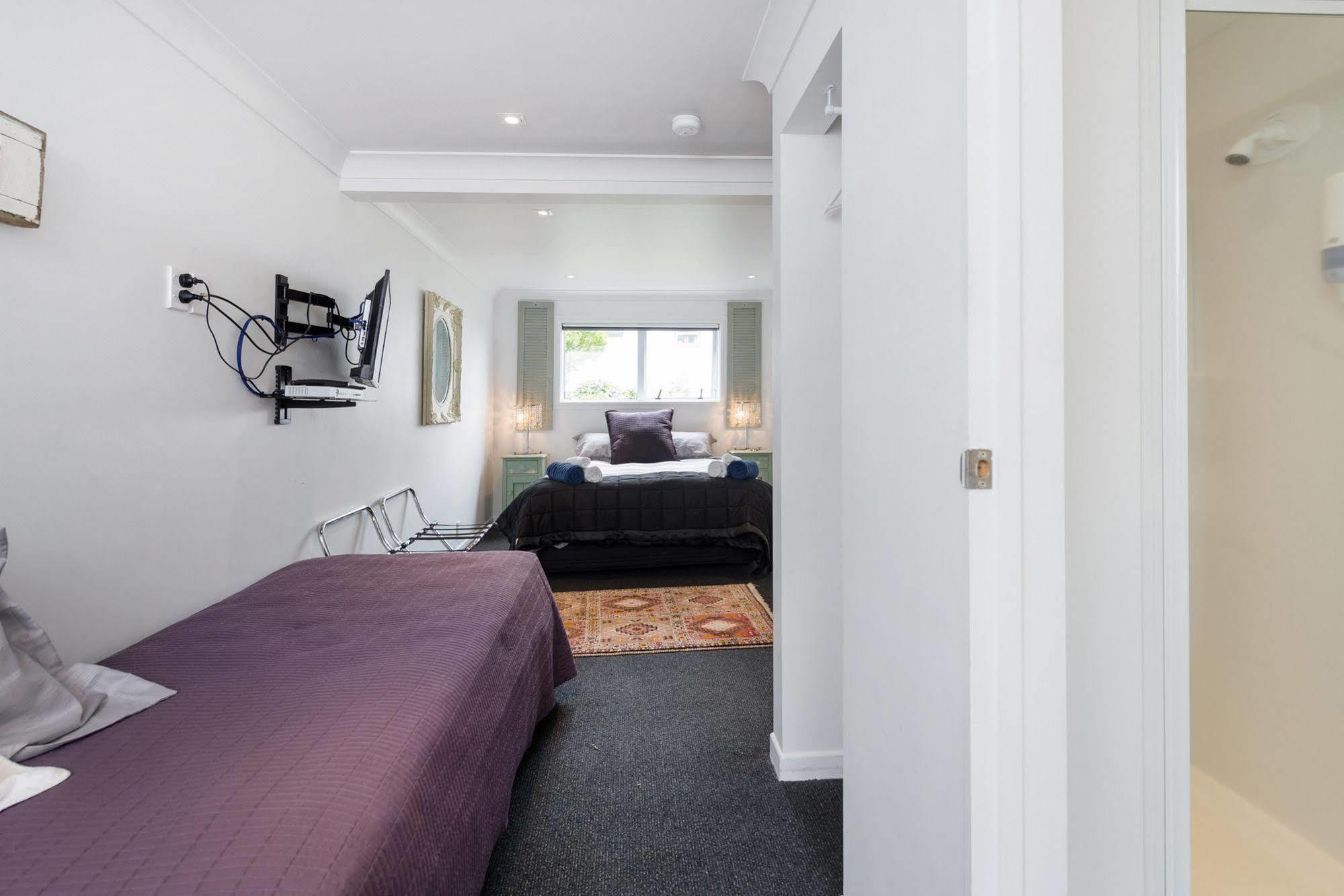 Lakeside City Apartments - Penthouse And Studio Rotorua Exterior photo