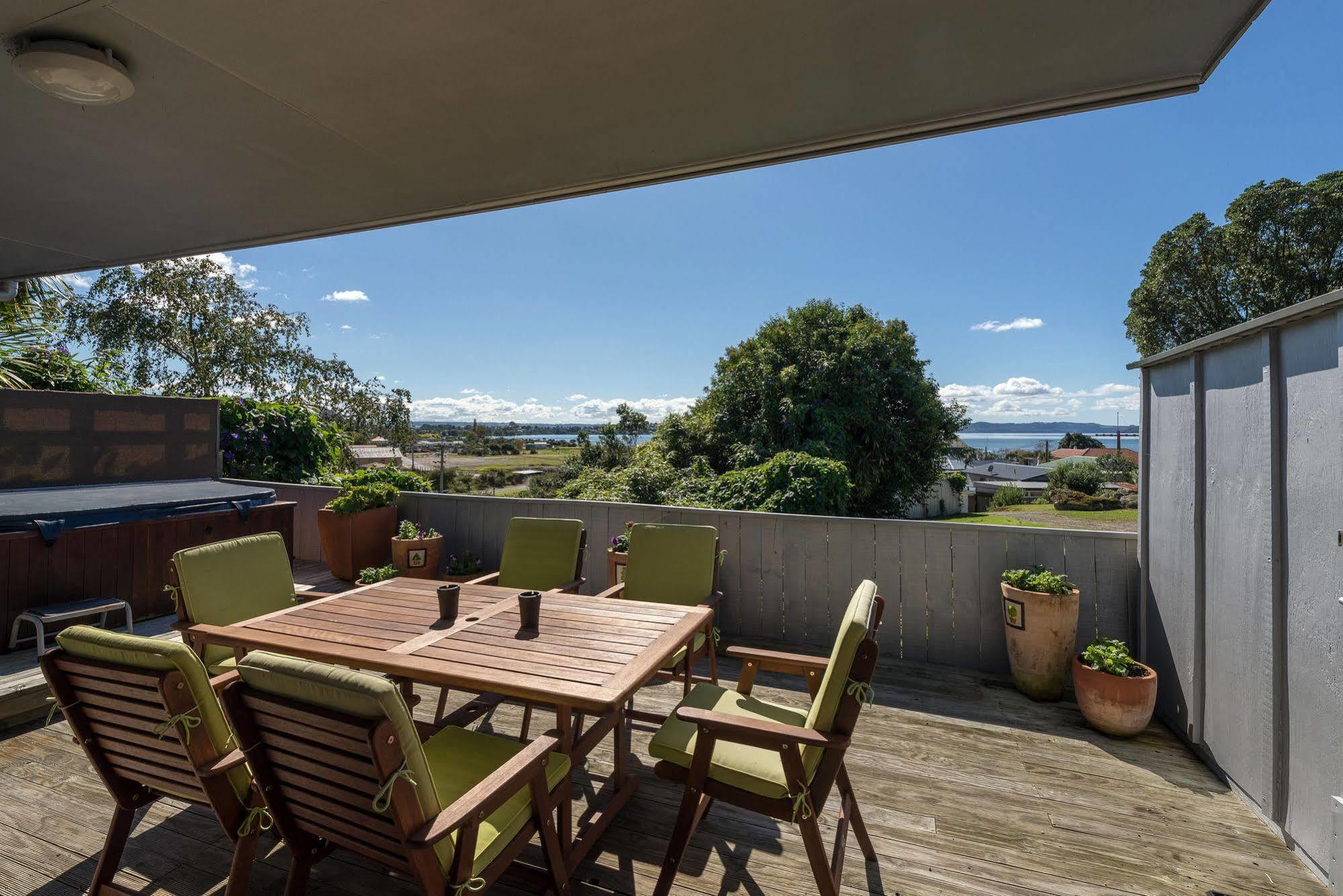 Lakeside City Apartments - Penthouse And Studio Rotorua Exterior photo