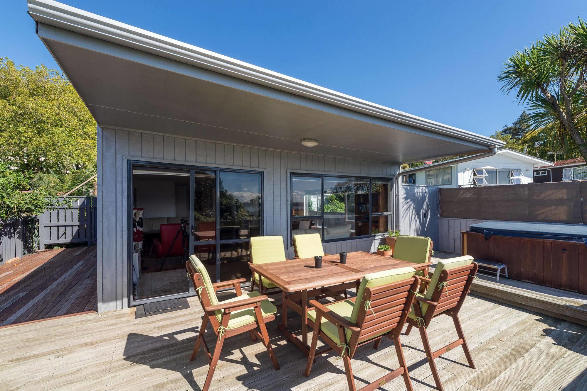 Lakeside City Apartments - Penthouse And Studio Rotorua Exterior photo