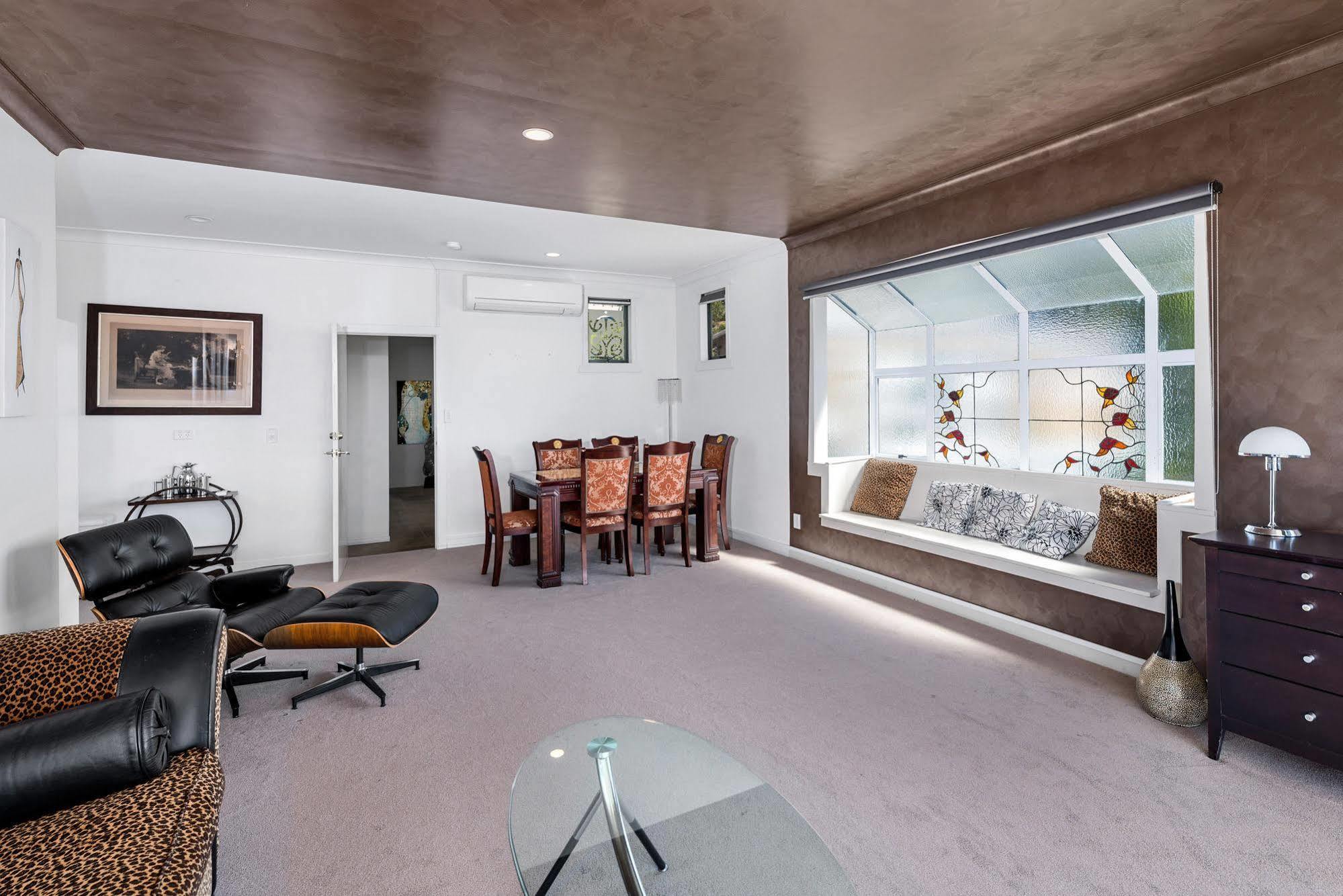 Lakeside City Apartments - Penthouse And Studio Rotorua Exterior photo