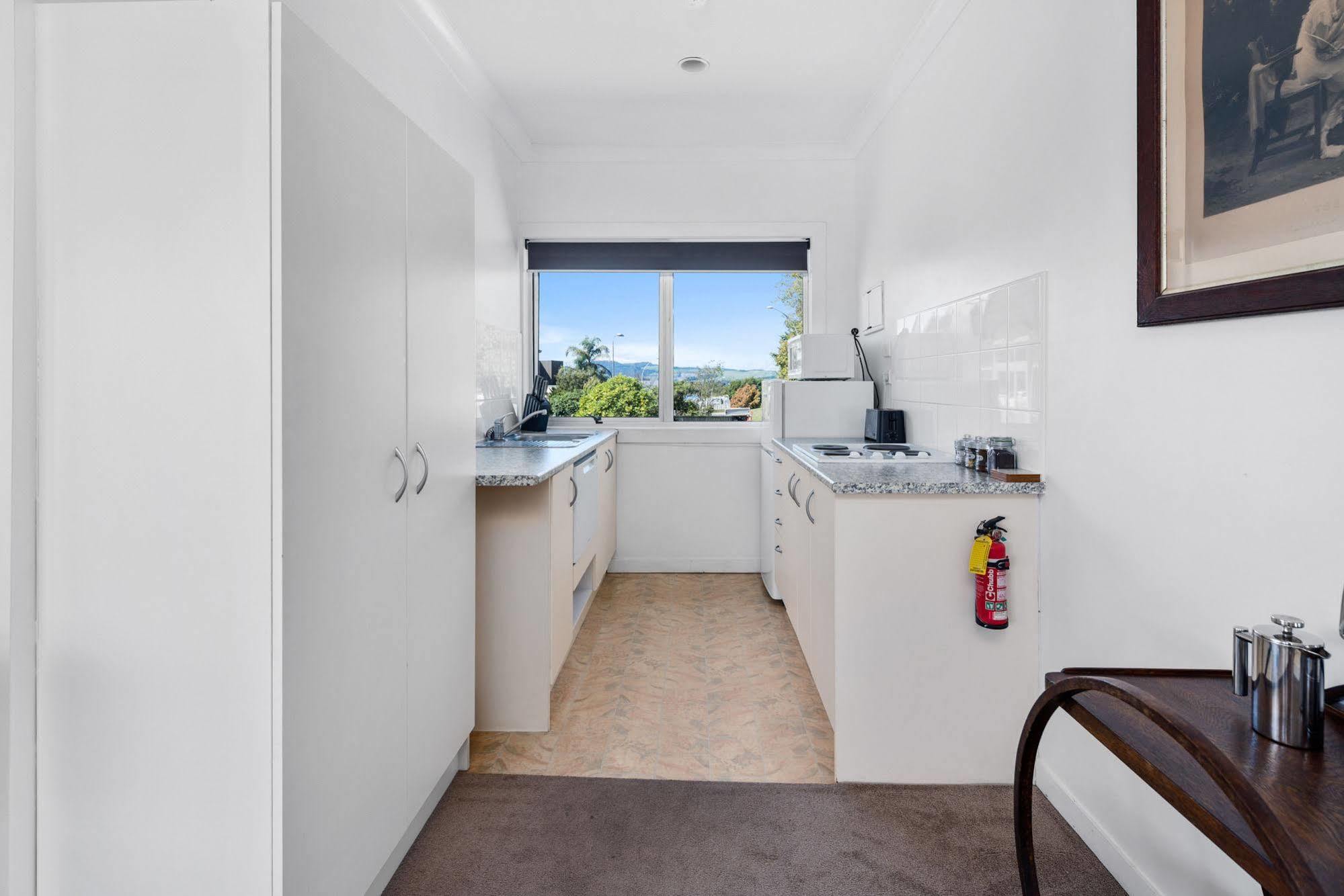 Lakeside City Apartments - Penthouse And Studio Rotorua Exterior photo